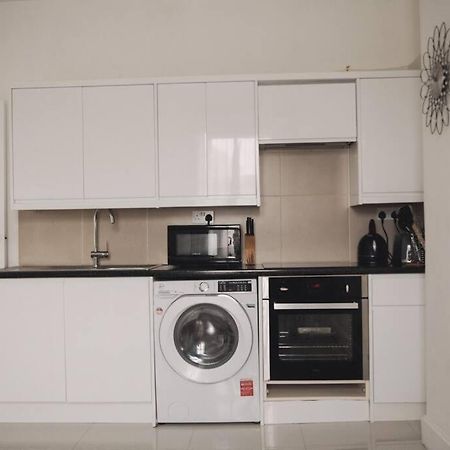 3 Bed Flat With Balcony Central 伦敦 外观 照片